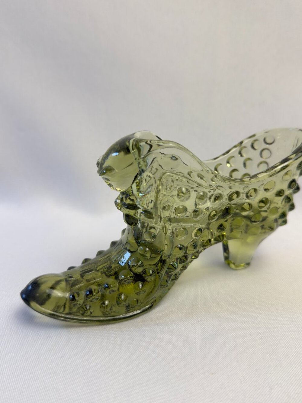 Fenton Art Glass Avocado Green Daisy Button Vintage Cat Head Slipper Shoe